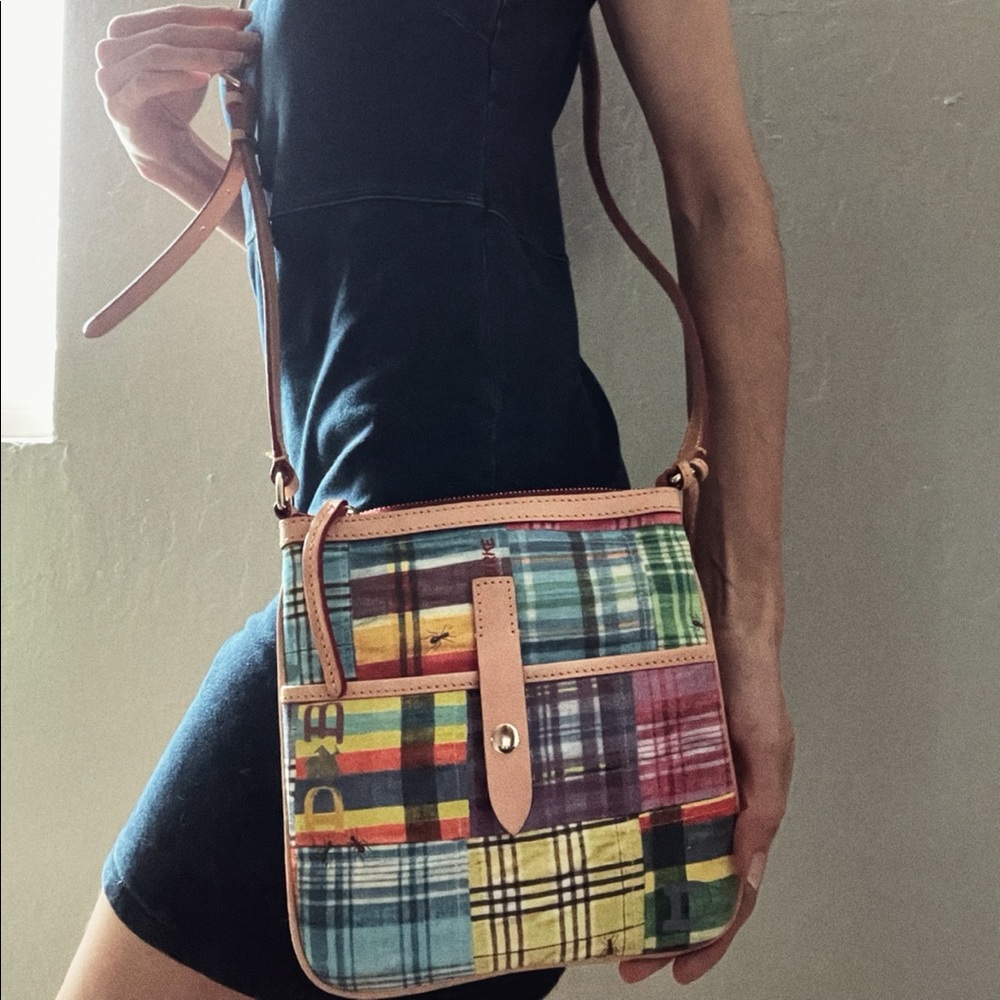 Dooney and Bourke cross body purse